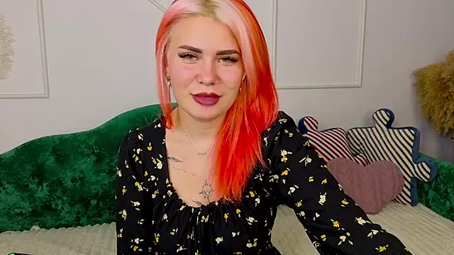 lada love online show from 11/09/25, 09:57