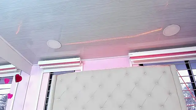 scarlett leblanc  online show from 04/11/26, 12:53