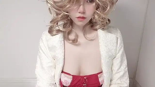 Snapshot of JuliaNoir chatting on 03/20/26, 06:24 JuliaNoir online show from 03/20/26, 06:24