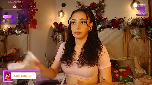 Snapshot of Kat_Saky chatting on 11/18/25, 11:37 Kat Saky online show from 11/18/25, 11:37