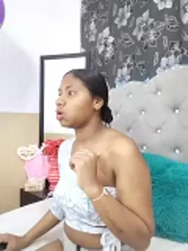 valentinavega18x online show from 12/16/25, 04:01