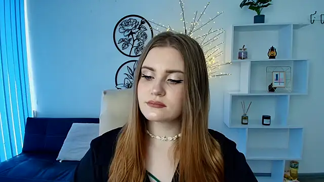 NinaSavkoo online show from 11/04/25, 08:35