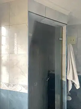 Snapshot of 3v1l chatting on 11/17/25, 08:14 3v1l online show from 11/17/25, 08:14