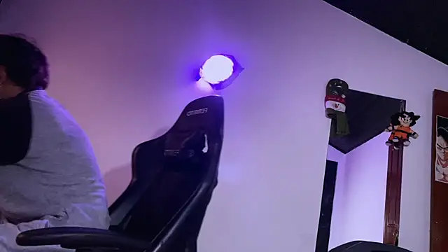 Snapshot of 3v1l chatting on 12/03/25, 08:07 3v1l online show from 12/03/25, 08:07