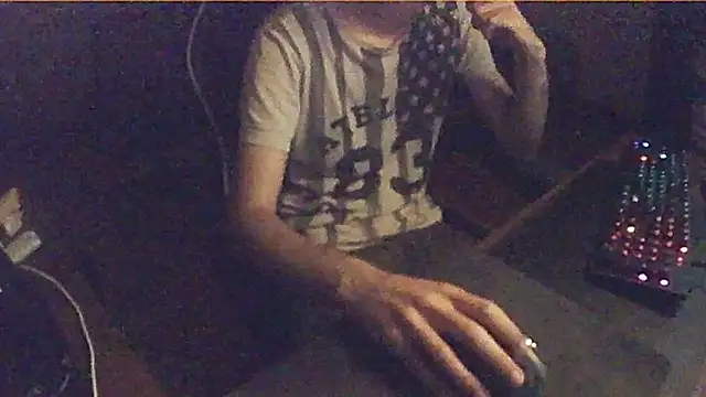 Snapshot of luzandernds chatting on 06/01/26, 11:39 luzandernds online show from 06/01/26, 11:39
