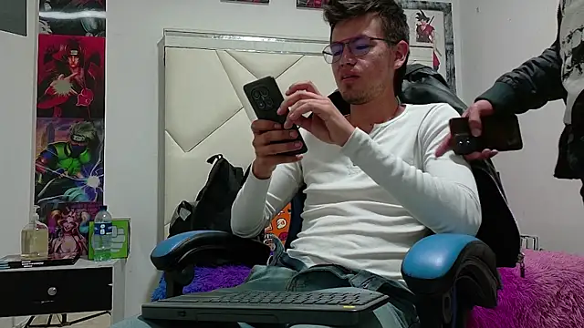 Snapshot of NICK_VERS chatting on 11/28/25, 07:49 NICK VERS online show from 11/28/25, 07:49