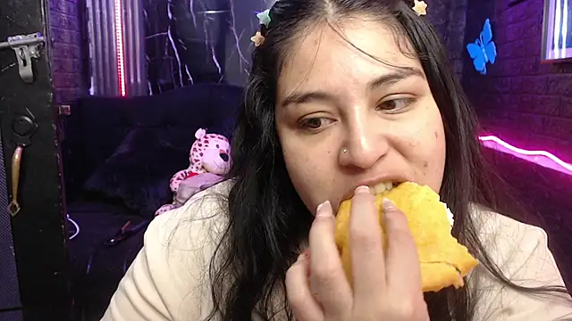 Snapshot of lehia_285 chatting on 04/23/26, 02:08 lehia 285 online show from 04/23/26, 02:08