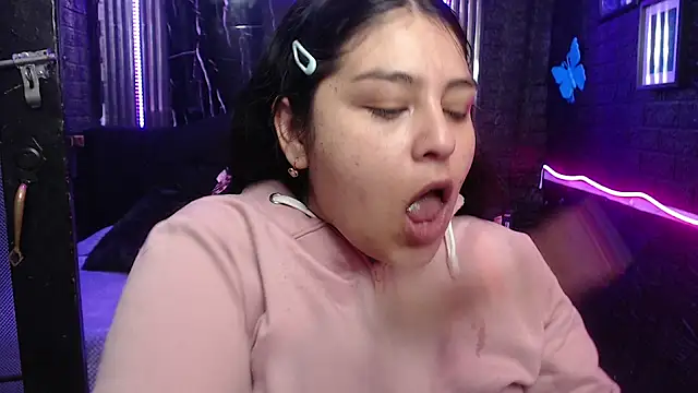 Snapshot of lehia_285 chatting on 05/19/26, 01:06 lehia 285 online show from 05/19/26, 01:06