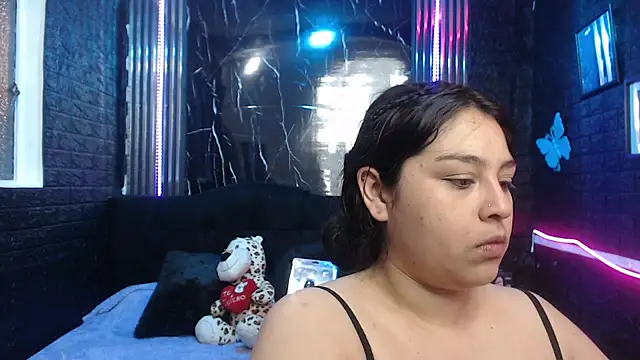 Snapshot of lehia_285 chatting on 05/30/26, 01:19 lehia 285 online show from 05/30/26, 01:19
