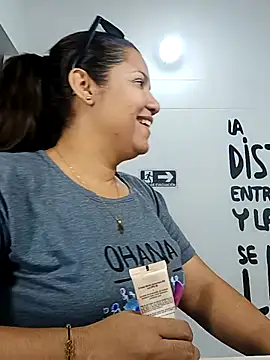 Samaraa Lee online show from 11/26/25, 11:22