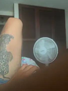 Snapshot of tevoyagustar69 chatting on 11/05/25, 11:54 tevoyagustar69 online show from 11/05/25, 11:54