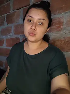 CurvyNoir online show from 12/15/25, 02:43