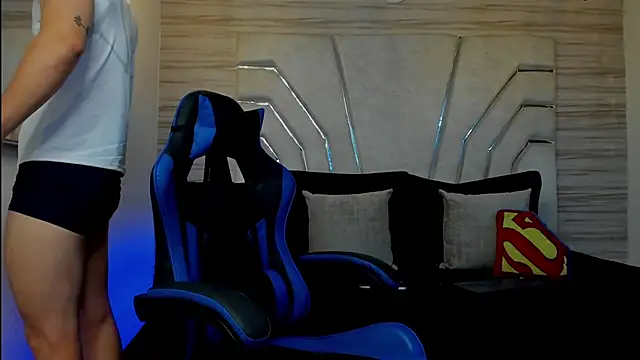 Snapshot of MAXTHOMSON chatting on 02/02/26, 04:33 MAXTHOMSON online show from 02/02/26, 04:33