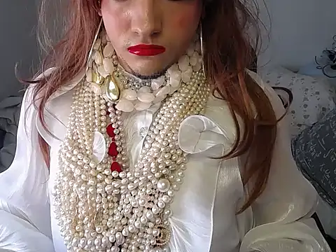 Snapshot of VanesaCrossic chatting on 11/13/25, 08:46 VanesaCrossic online show from 11/13/25, 08:46