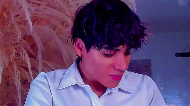 Leo Glow online show from 02/12/26, 12:55