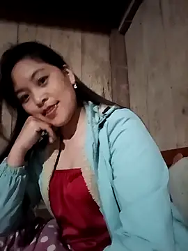 Snapshot of Alice-567 chatting on 03/08/26, 02:04 Alice-567 online show from 03/08/26, 02:04