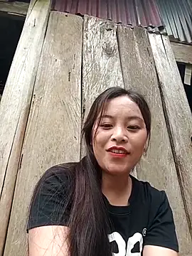 Snapshot of Alice-567 chatting on 03/29/26, 12:32 Alice-567 online show from 03/29/26, 12:32