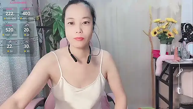 Snapshot of Lingling-Baby520 chatting on 07/29/26, 11:36 Lingling-Baby520 online show from 07/29/26, 11:36