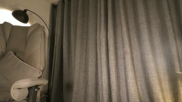 Snapshot of lianewhite chatting on 04/19/26, 01:49 lianewhite online show from 04/19/26, 01:49