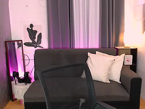 Snapshot of transSTARprincess chatting on 09/19/25, 12:23 transSTARprincess online show from 09/19/25, 12:23