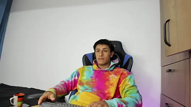 Snapshot of dorman_boy chatting on 11/19/25, 03:39 dorman boy online show from 11/19/25, 03:39