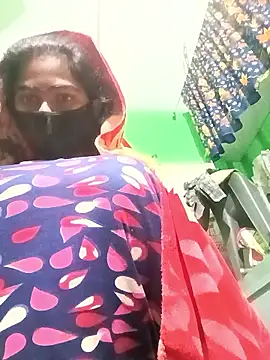 Snapshot of Rsr-1 chatting on 12/19/25, 11:12 Rsr-1 online show from 12/19/25, 11:12