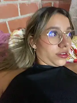 Snapshot of liahot69 chatting on 03/29/26, 11:16 liahot69 online show from 03/29/26, 11:16