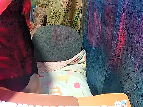 yumi-meya online show from 01/12/26, 01:27