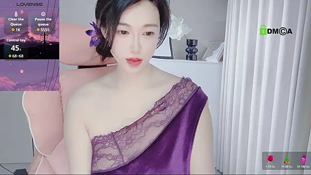 Snapshot of YunShan-33 chatting on 04/11/26, 07:45 YunShan-33 online show from 04/11/26, 07:45