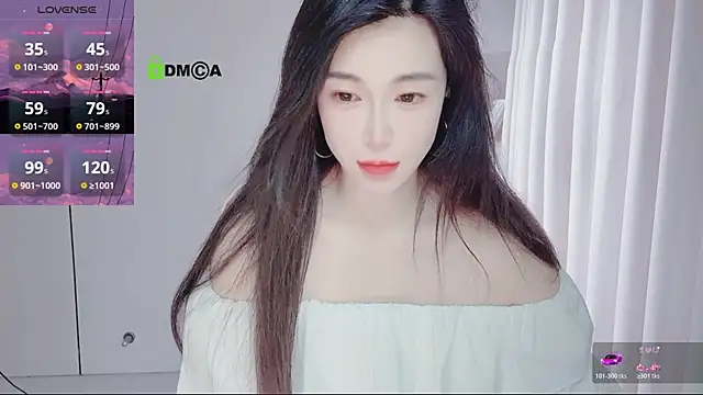 Snapshot of YunShan-33 chatting on 04/18/26, 02:26 YunShan-33 online show from 04/18/26, 02:26