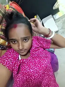 Snapshot of cuteriya5 chatting on 10/31/25, 04:52 cuteriya5 online show from 10/31/25, 04:52