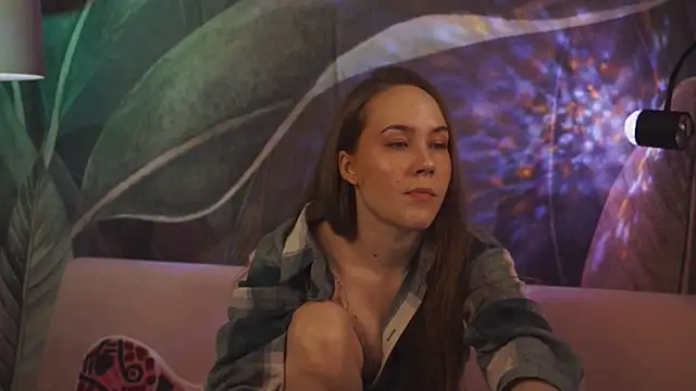 Snapshot of ElinVale chatting on 02/04/26, 06:47 ElinVale online show from 02/04/26, 06:47