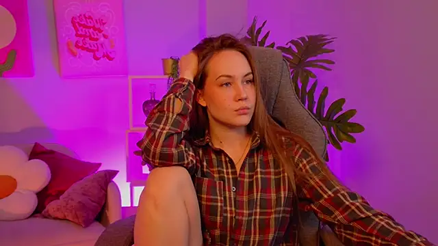 Snapshot of ElinVale chatting on 02/10/26, 02:54 ElinVale online show from 02/10/26, 02:54