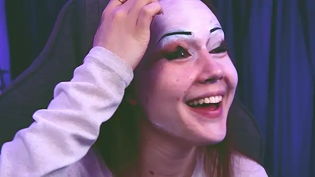 Snapshot of ElinVale chatting on 02/11/26, 03:22 ElinVale online show from 02/11/26, 03:22