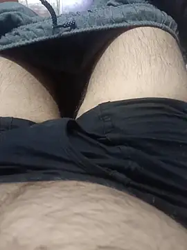 bearslove143 online show from 12/15/25, 04:28