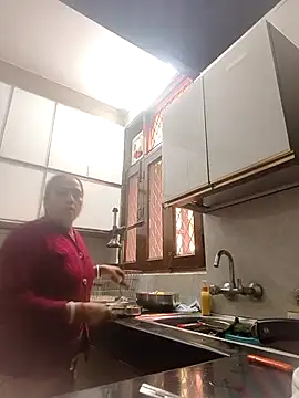 Hot-Sana2 online show from 11/10/25, 05:50