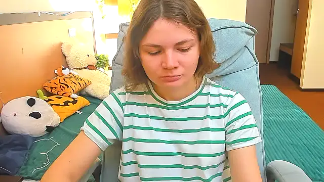 Snapshot of Stella-Maers chatting on 11/25/25, 08:47 Stella-Maers online show from 11/25/25, 08:47