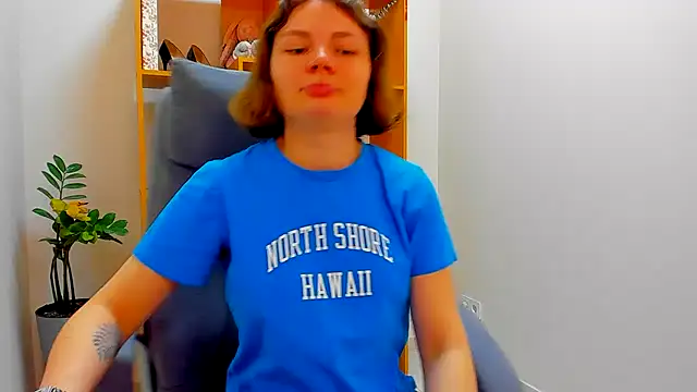 Snapshot of Stella-Maers chatting on 04/07/26, 07:20 Stella-Maers online show from 04/07/26, 07:20