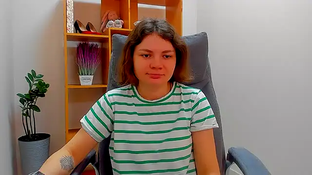 Snapshot of Stella-Maers chatting on 04/13/26, 07:14 Stella-Maers online show from 04/13/26, 07:14