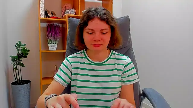 Snapshot of Stella-Maers chatting on 04/14/26, 07:14 Stella-Maers online show from 04/14/26, 07:14