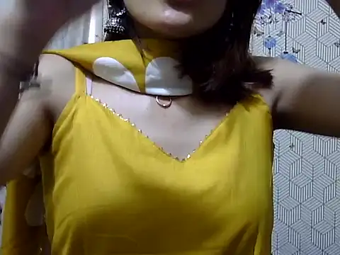 Snapshot of maira_33 chatting on 02/08/26, 07:56 maira 33 online show from 02/08/26, 07:56