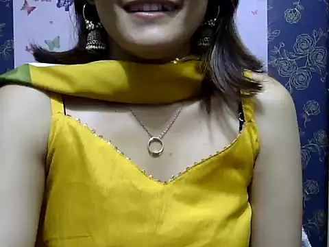 Snapshot of maira_33 chatting on 02/21/26, 09:43 maira 33 online show from 02/21/26, 09:43