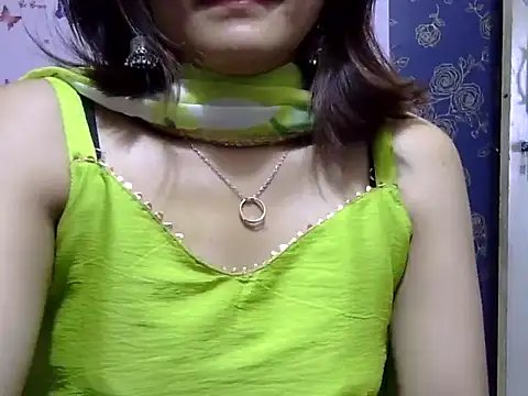 Snapshot of maira_33 chatting on 02/22/26, 09:41 maira 33 online show from 02/22/26, 09:41