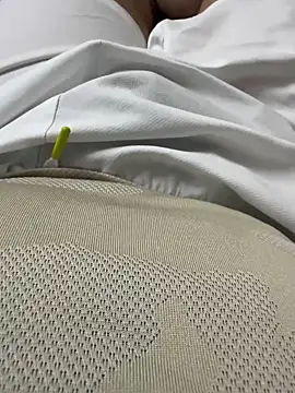 Snapshot of alan0ass chatting on 12/21/25, 07:59 alan0ass online show from 12/21/25, 07:59