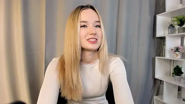 EveMcclearen online show from 11/01/25, 07:10