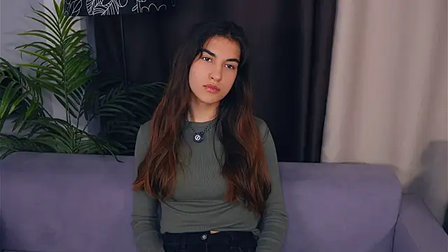 Snapshot of JoelleAter chatting on 11/01/25, 02:19 JoelleAter online show from 11/01/25, 02:19