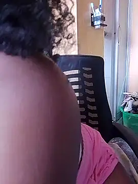 Snapshot of Firemommy chatting on 11/09/25, 11:08 Firemommy online show from 11/09/25, 11:08