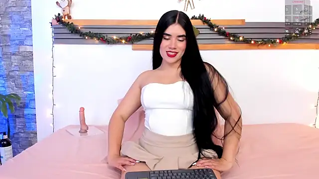 Snapshot of Oriana_03 chatting on 12/05/25, 06:26 Oriana 03 online show from 12/05/25, 06:26