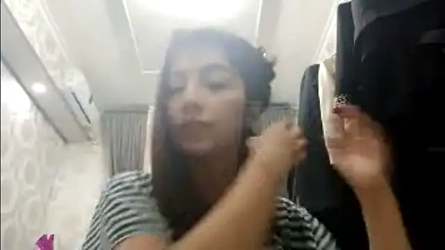 Snapshot of Sofiagreetings chatting on 11/03/25, 02:18 Sofiagreetings online show from 11/03/25, 02:18