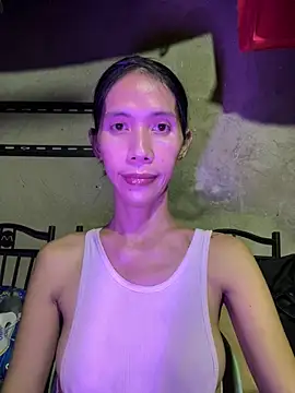 Snapshot of bellaUtops chatting on 04/08/26, 03:01 bellaUtops online show from 04/08/26, 03:01